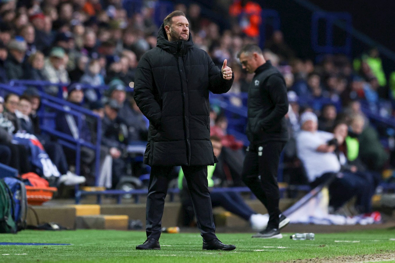Evatt thumbs up.jpg